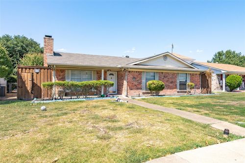 1809 Crockett St, Garland, TX, 75042-5025 | Card Image