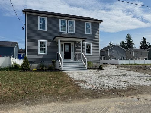 16 Princeton Cir, Fall River, MA, 02724-2086 | Card Image