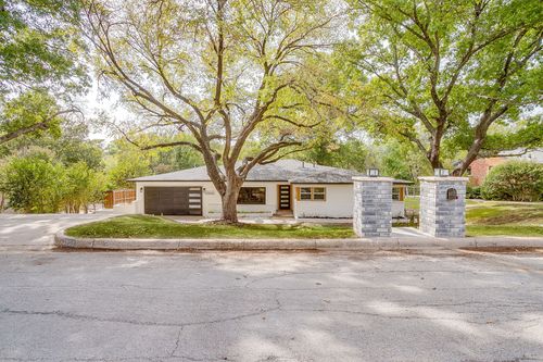 3900 Pelham Rd, Fort Worth, TX, 76116-7351 | Card Image