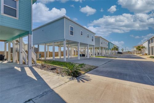154 S Nautica, Rockport, TX, 78382-4424 | Card Image