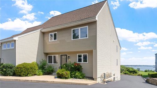 5-4042 Post Rd, Warwick, RI, 02886-9233 | Card Image