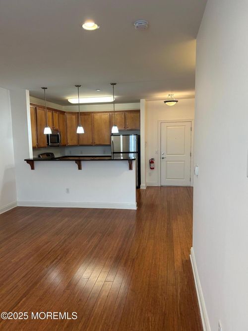 205-2346 Route 33, Robbinsville, NJ, 08691-1419 | Card Image