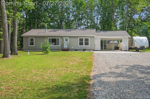 1316 Leeward Ln, Saint Helen, MI, 48656-9230 | Card Image