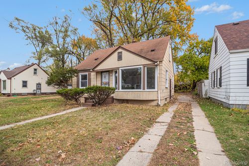 18452 Shaftsbury Ave, Detroit, MI, 48219-2849 | Card Image