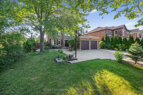 59 Oatlands Cres, Richmond Hill, ON, L4C9P2 | Card Image