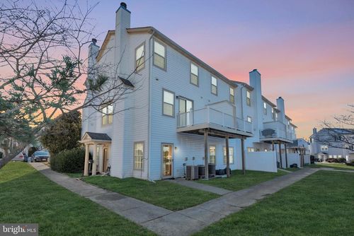 1523 Danewood Ct, CROFTON, MD, 21114-1448 | Card Image