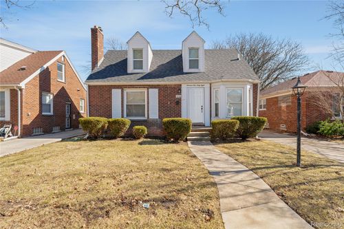 19168 Berden St, Detroit, MI, 48236-2008 | Card Image