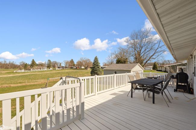 306 Meadow Lane Dr, House other with 3 bedrooms, 2 bathrooms and null parking in Montezuma IA | Image 6