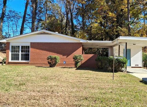 1517 Lincoln St, Greensboro, NC, 27401-3823 | Card Image