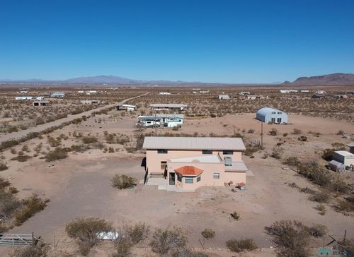 8295 Monte Vista Rd Se, Deming, NM, 88030-1422 | Card Image