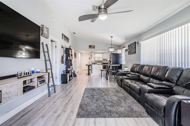 1313 - 1313 Hammock Pine Blvd, Condo with 2 bedrooms, 2 bathrooms and null parking in CLEARWATER FL | Image 13