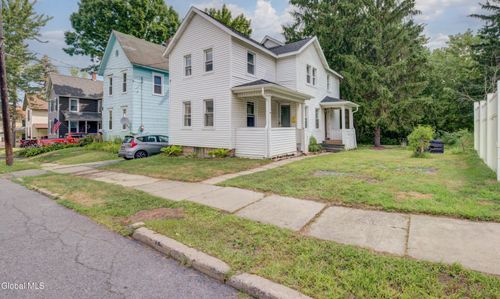 32 S Chase St, Johnstown, NY, 12095-2604 | Card Image