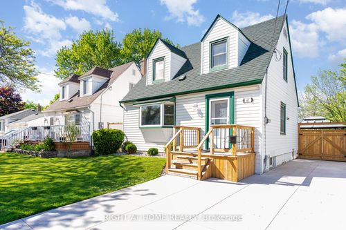 67 Martha St, Hamilton, ON, L8H2C2 | Card Image