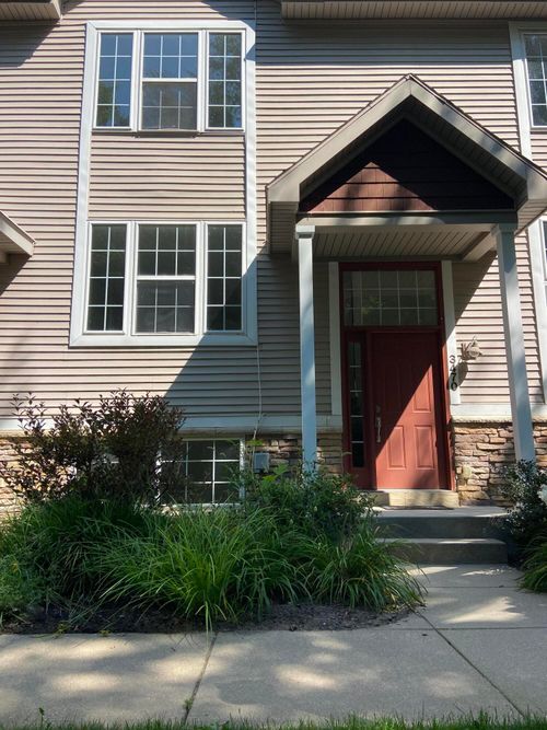3470 Rivers Edge Dr, Saint Joseph, MI, 49085-8676 | Card Image