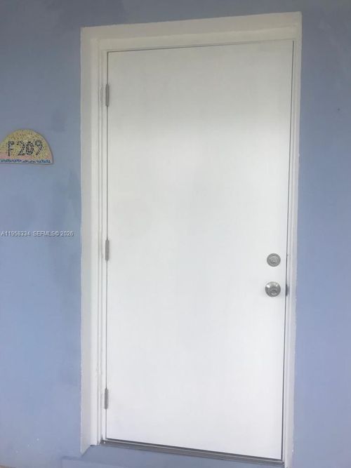 apt-f209-7570 Sw 82nd St, Miami, FL, 33143-7333 | Card Image