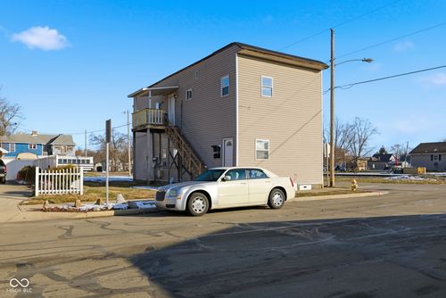 702 W 5th St, Anderson, IN, 46016-1184 | Card Image