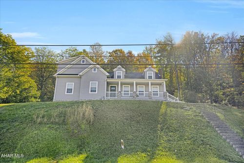 1006 Clay Ave, Tyrone, PA, 16686-1800 | Card Image