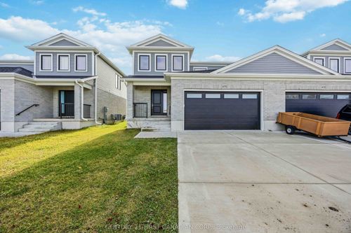 {{alt}} | Card Image