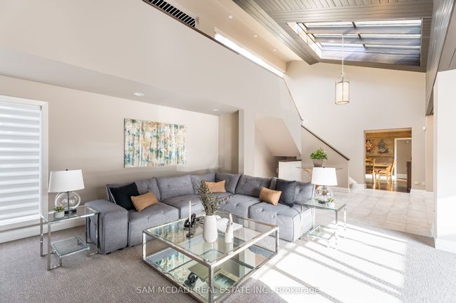 13 Connor Crt, House other with 6 bedrooms, 4 bathrooms and 10 parking in Stoney Creek ON | Image 6
