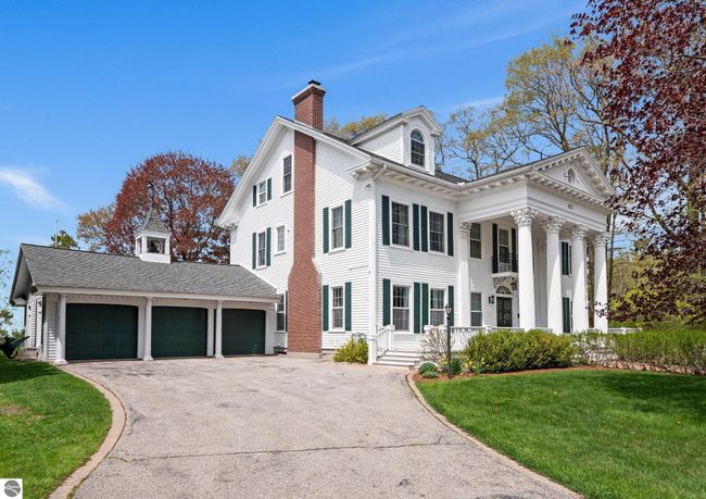 431 Michigan Ave, House other with 10 bedrooms, 7 bathrooms and null parking in Charlevoix MI | Image 80