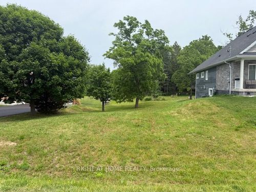3656 Nigh Rd, Ridgeway, ON, L0S1N0 | Card Image