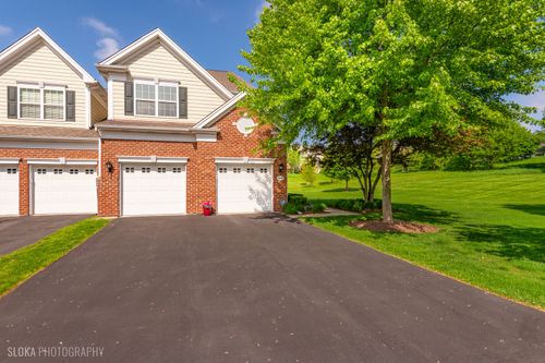 1110 Pine Valley Ct, Elgin, IL, 60124-3118 | Card Image