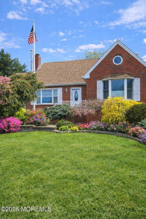 894 Us 9, South Amboy, NJ, 08879 | Card Image