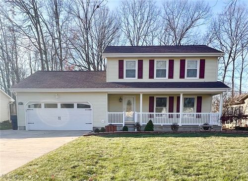 192 Country Green Drive, Youngstown, OH, 44515 | Card Image