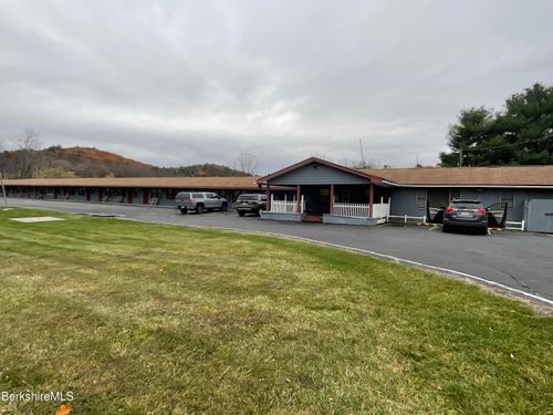 42 Stockbridge Rd, West Stockbridge, MA, 01266-9746 | Card Image