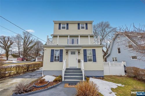 271 Forest Ave, Englewood, NJ, 07631-3803 | Card Image