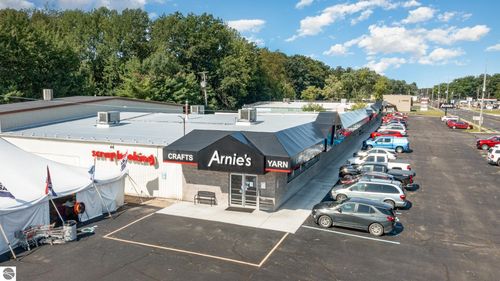 3741 W Houghton Lake Drive, Houghton Lake, MI, 48629 | Card Image