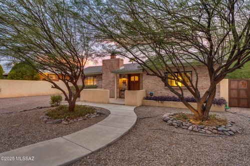 3850 E Calle De Soto, Tucson, AZ, 85716-5126 | Card Image