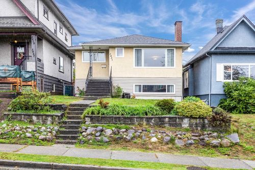 2431 E 12th Ave, Vancouver, BC, V5M2C1 | Card Image