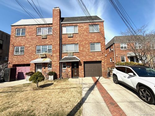 2123 Amory Ct, Ridgewood, NY, 11385-1212 | Card Image