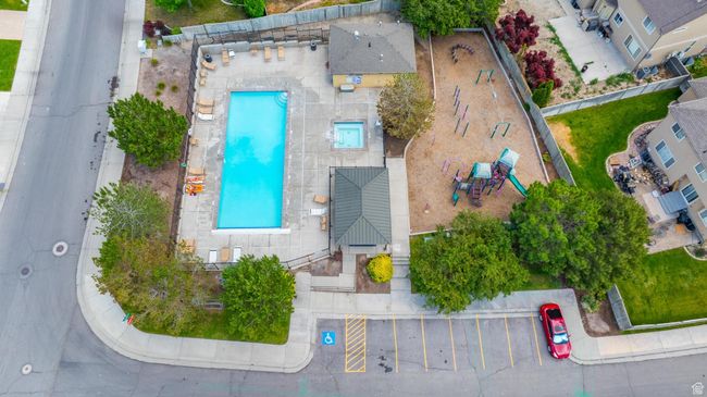 Aerial view of a HOA pool | Image 46