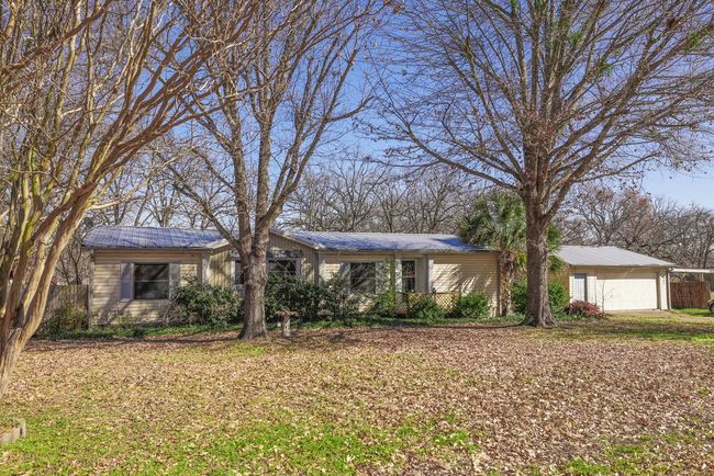 305 Pine St, House other with 3 bedrooms, 2 bathrooms and null parking in Seven Points TX | Image 5