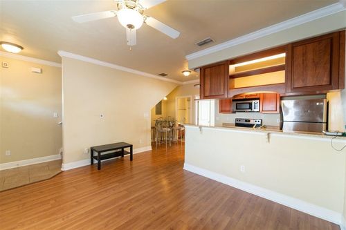 1933 Bloomington Ave, TALLAHASSEE, FL, 32304-6709 | Card Image