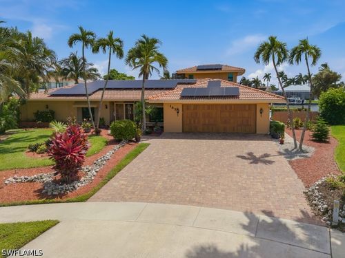 197 Gulfport Ct, MARCO ISLAND, FL, 34145-4105 | Card Image