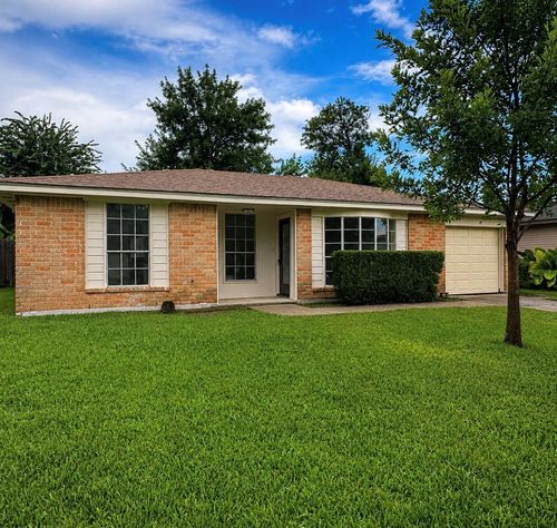 826 Deercrest St, Channelview, TX, 77530-3315 | Card Image