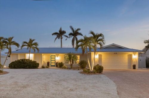 608 Gladstone Ln, HOLMES BEACH, FL, 34217-1222 | Card Image