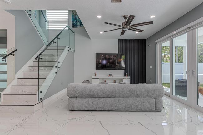 2738 Misty Oaks Circle Royal Circle, House other with 4 bedrooms, 3 bathrooms and null parking in Royal Palm Beach FL | Image 15