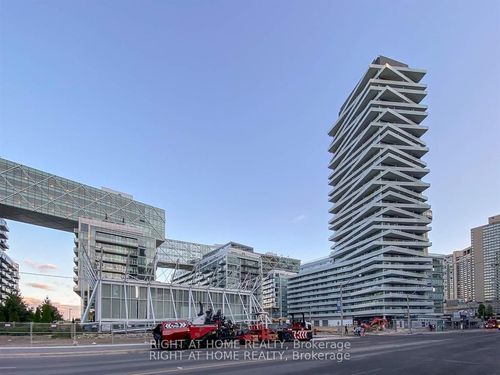 708-15 Queens Quay E, Toronto, ON, M5E0C5 | Card Image