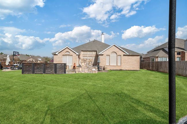 1801 Rim Rock Trl, House other with 3 bedrooms, 2 bathrooms and null parking in Mansfield TX | Image 20