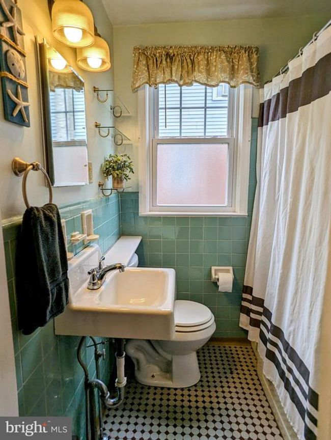 1216 N Franklin St, House other with 4 bedrooms, 1 bathrooms and null parking in POTTSTOWN PA | Image 9