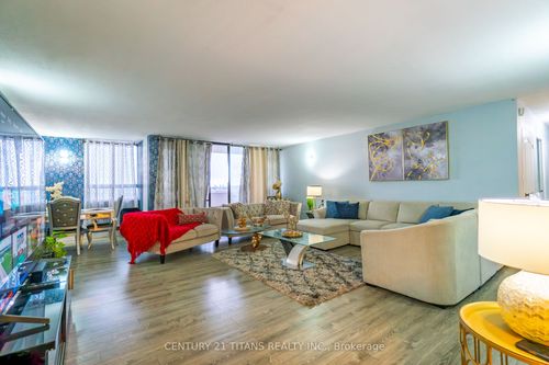 3001-3 Massey Sq, East York, ON, M4C5L5 | Card Image
