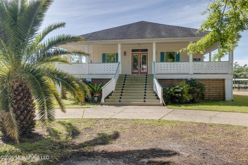 730 Live Oak Drive, Biloxi, MS, 39532 | Card Image