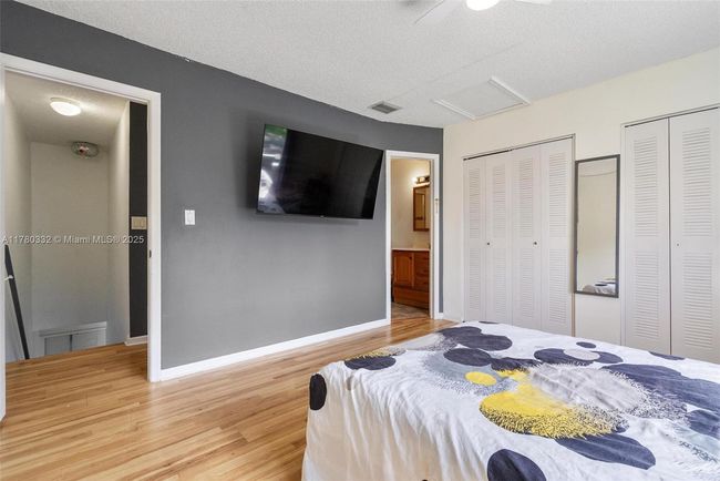 APT-33 - 3200 Nw 5 Th Ter, Townhouse with 2 bedrooms, 2 bathrooms and null parking in Pompano Beach FL | Image 21