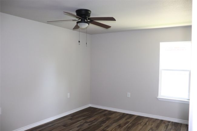 324 W Labadie Ave, House other with 3 bedrooms, 2 bathrooms and null parking in De Leon TX | Image 10