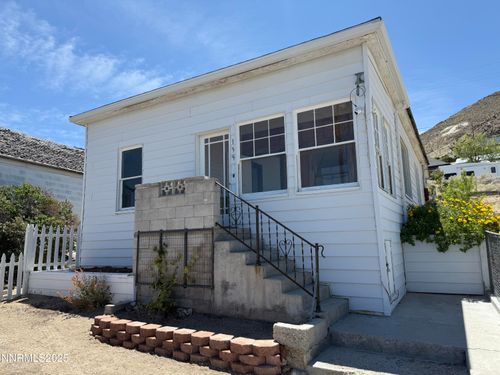 141 University St, Tonopah, NV, 89049 | Card Image