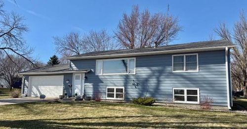419 Normandale Road, Redwood Falls, MN, 56283 | Card Image